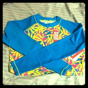 Brand new speedo cropped rash guard.